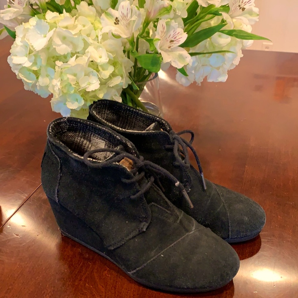 TOMS original Black Wedges In GUC